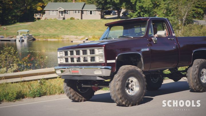 Maroon lifted